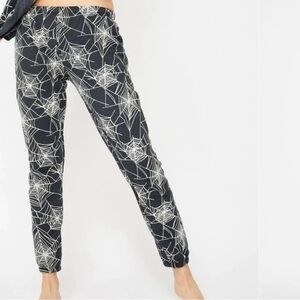 NWT Wildfox Black Widow White Spiderweb Graphic Print Spooky Jogger Sweatpants M